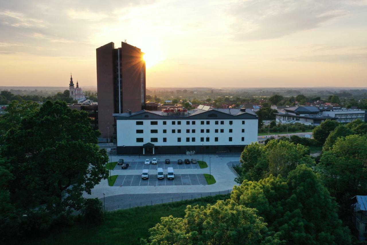 Hotel Evva Tarnobrzeg Luaran gambar